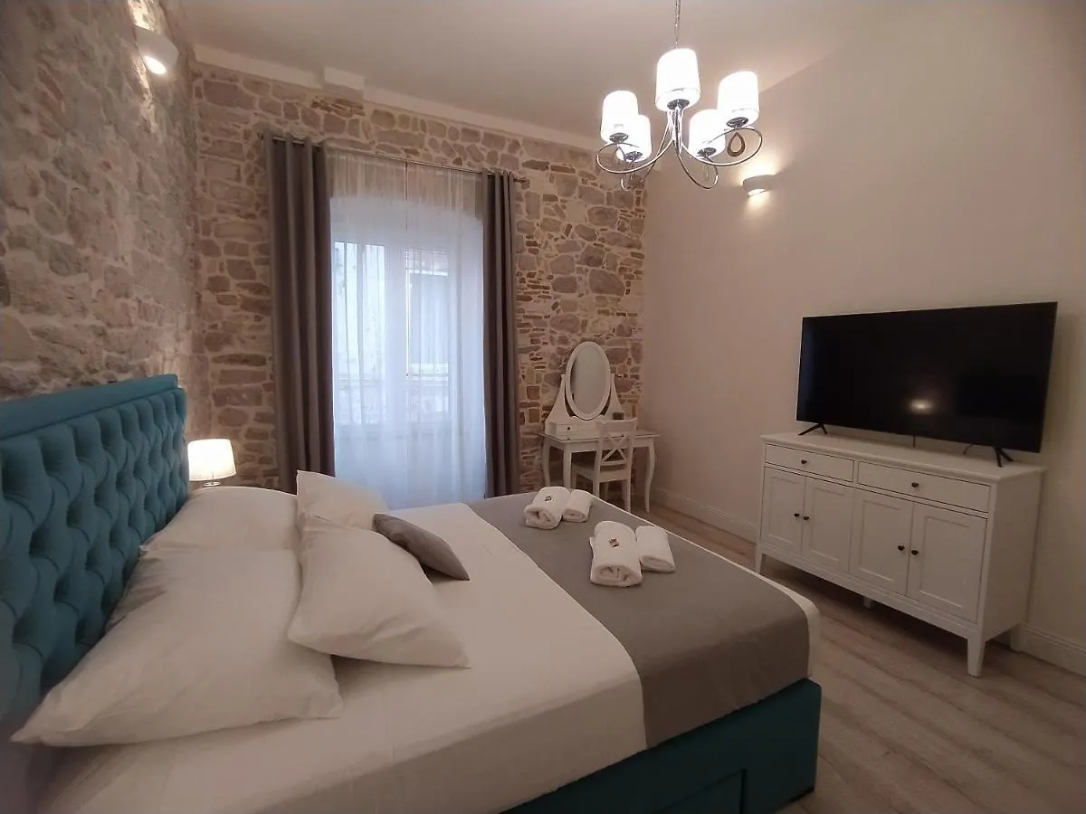 Apartment Antique Zadar - City Center 0*,