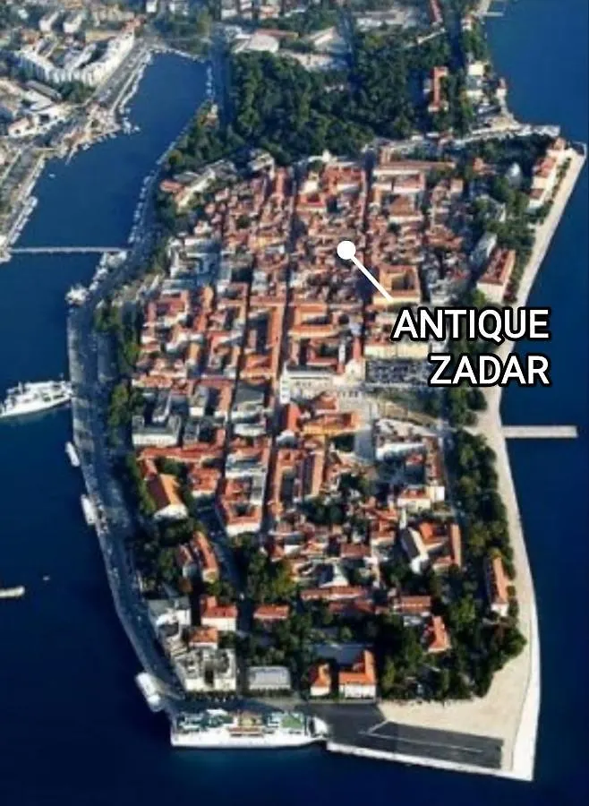 Apartment Antique Zadar - City Center Croácia
